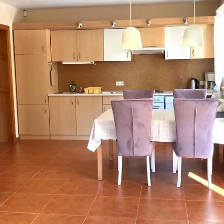 Апартаменты Przestronny W Karpaczu, Cisza, Duzy Ogrod, Parking, Balkon Lub Taras, Zielen, Sklep 5min
