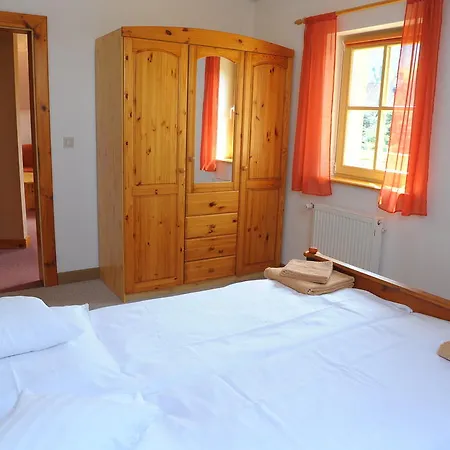 Tyrolska Zagroda - 50m2 Z Wlasnym Balkonem Lub Tarasem, Blisko Sklep, Dobry Dojazd, Duzy Parking, Pkp 15min, Pks 5min Karpacz