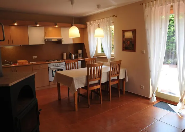 Apartamento Tyrolska Zagroda - 50m2 Z Wlasnym Balkonem Lub Tarasem, Blisko Sklep, Dobry Dojazd, Duzy Parking, Pkp 15min, Pks 5min Karpacz