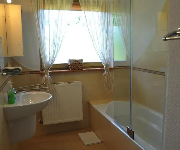 Tyrolska Zagroda - 50m2 Z Wlasnym Balkonem Lub Tarasem, Blisko Sklep, Dobry Dojazd, Duzy Parking, Pkp 15min, Pks 5min Apartamento Karpacz